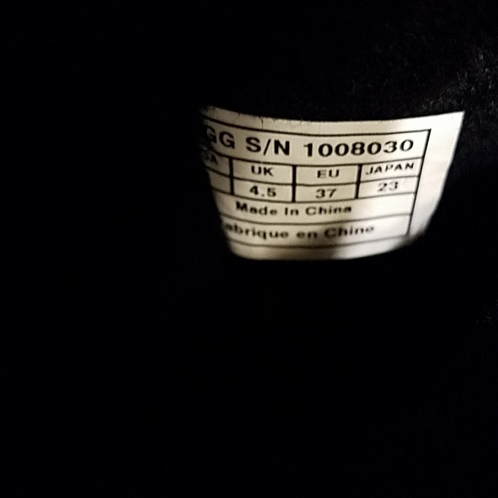 UGG Katie black tall boots. s/n 1008030. size 6 - Picture 8 of 8